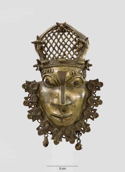Pendant Mask