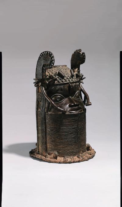 Commemorative Head