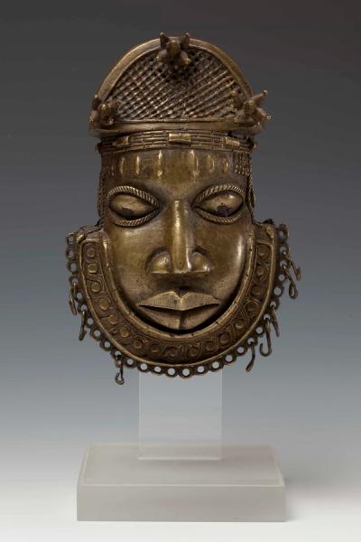 Pendant Mask
