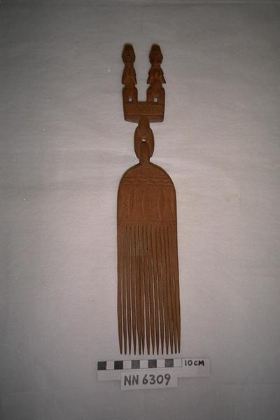 Comb