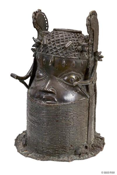 Commemorative Head